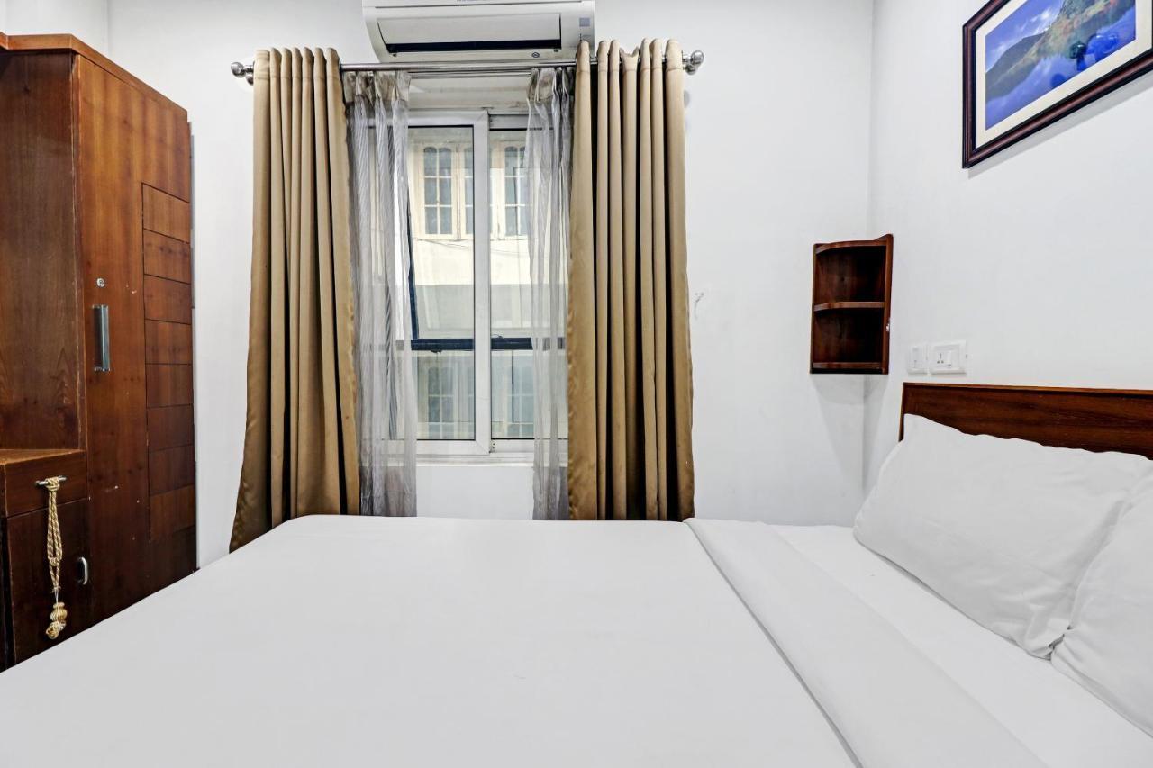 Oyo Townhouse 595 Majestic Inn Kochi Екстериор снимка